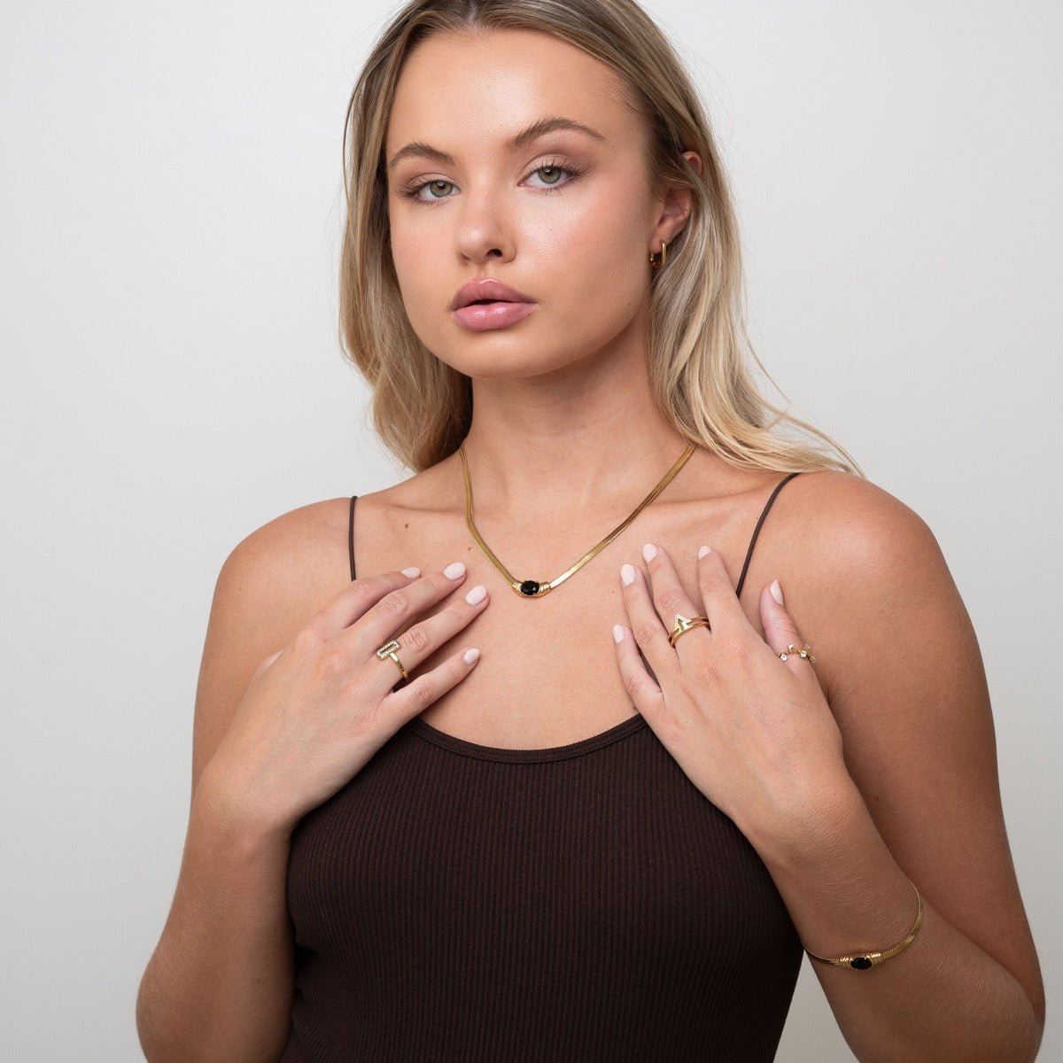 Colar Malha Pedra Ônix Banhado em Ouro 18K - Murano Joias