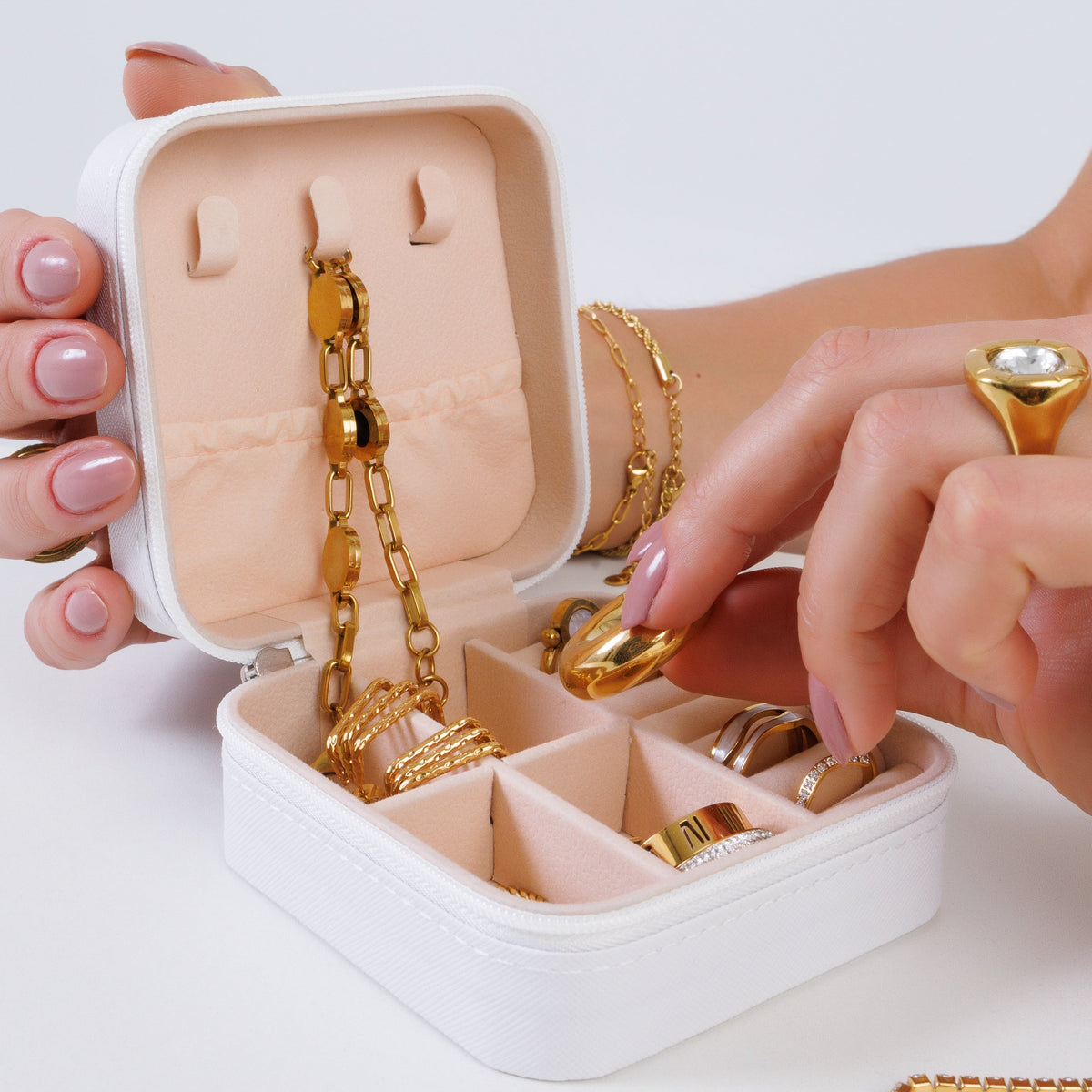 Favoritas do mês - 6 peças por R$89,90 cada