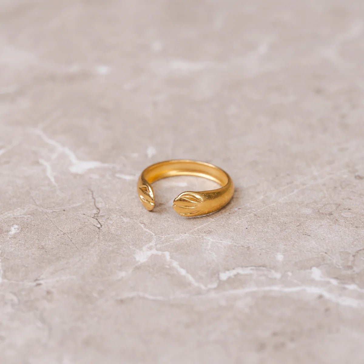 Anel Abraço Ajustável Banhado em Ouro 18K - Murano Joias