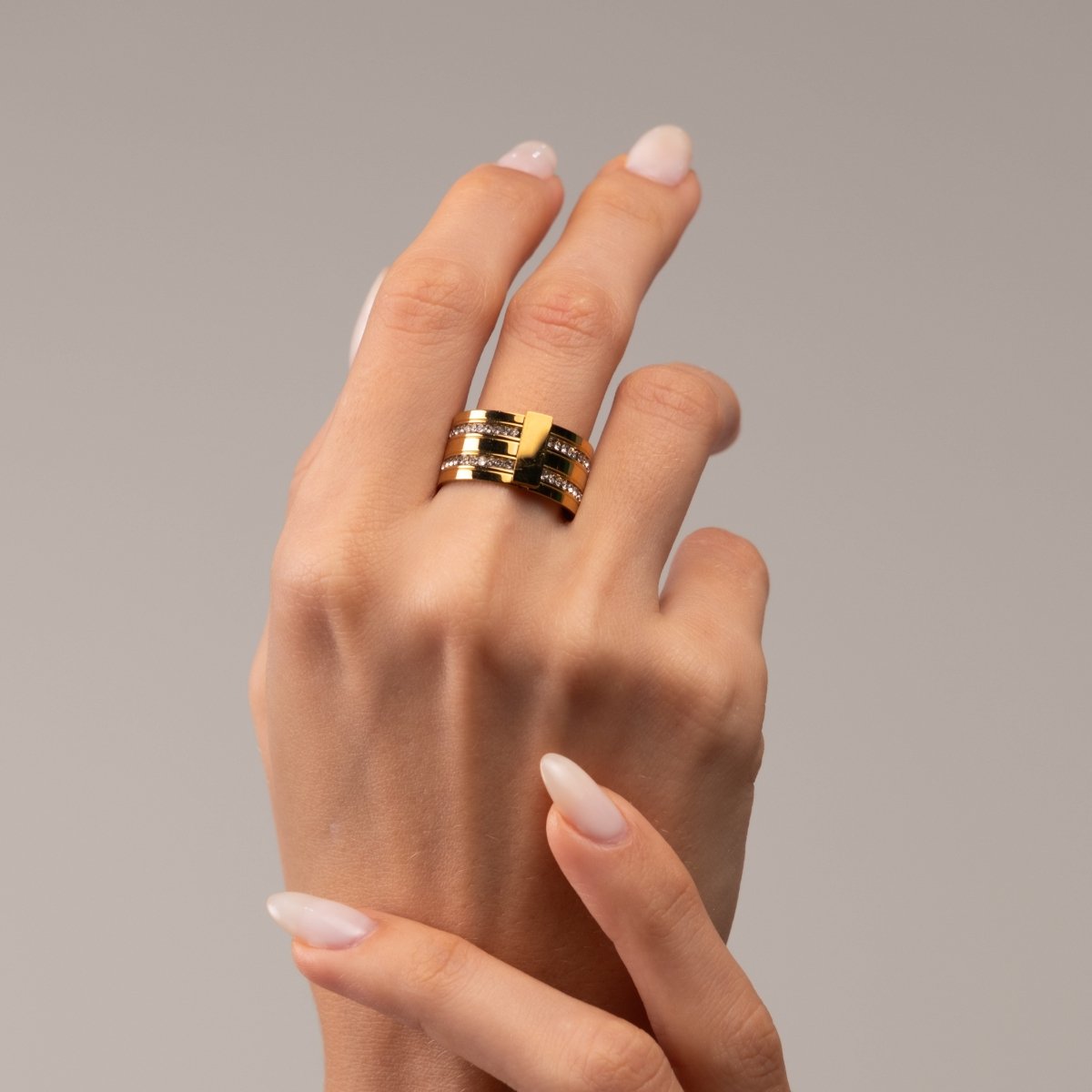 Anel Caviar Stack Banhado em Ouro 18K - Murano Joias