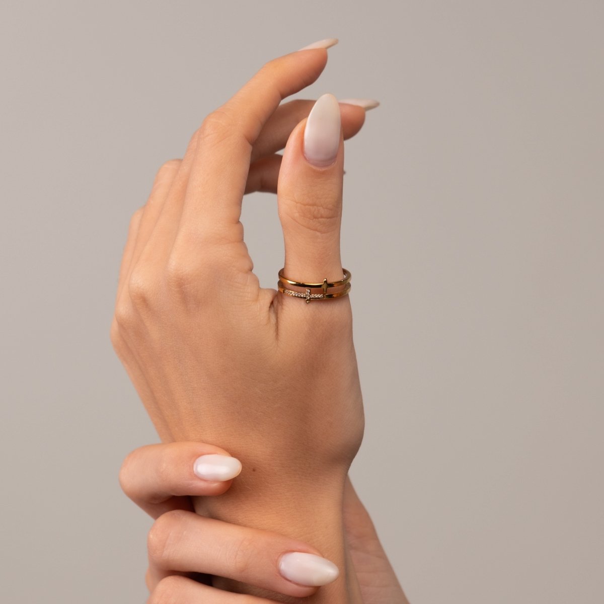 Anel Cruz Banhado em Ouro 18k - Murano Joias