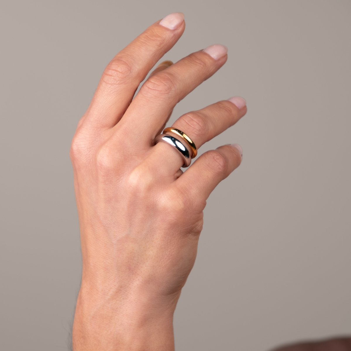 Anel Duality Ajustável com Mix de Banhos Dourado e Prata - Murano Joias
