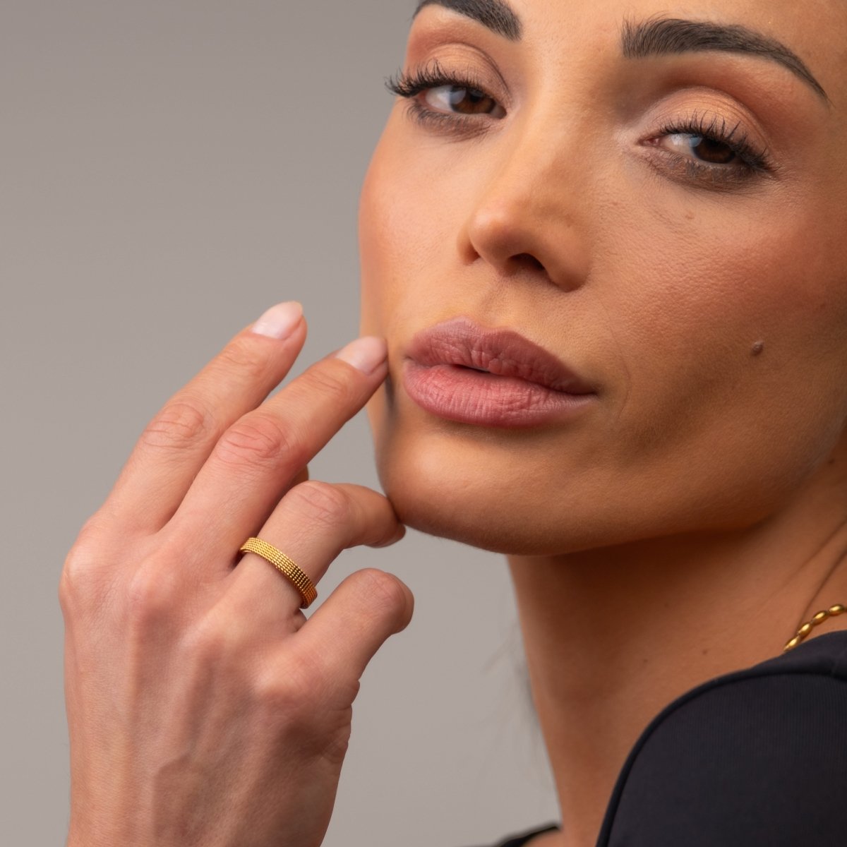 Anel Motion Malha Banhado em Ouro 18K - Murano Joias