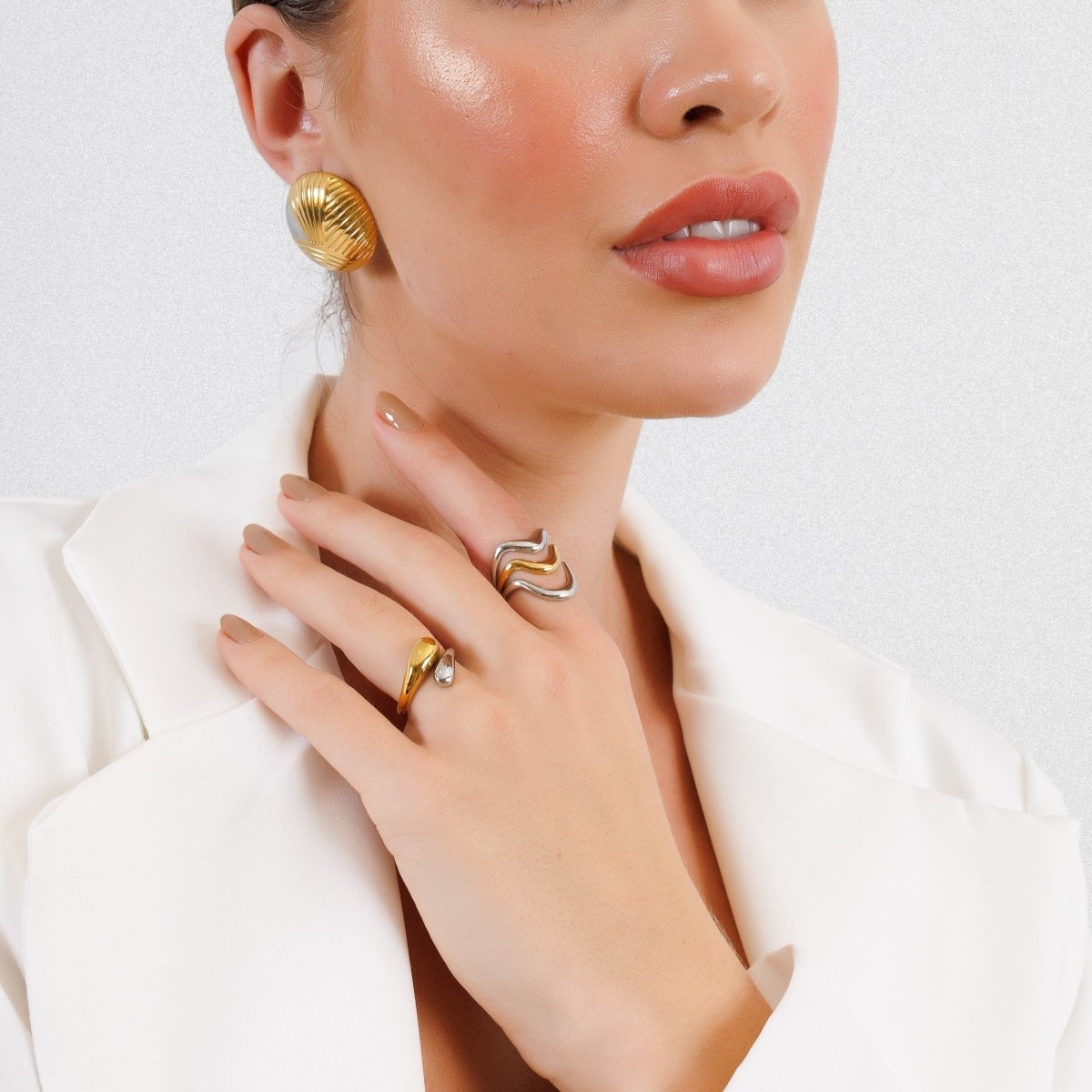 Anel Ondas Ajustável com Mix de Banhos Dourado e Prata - Murano Joias