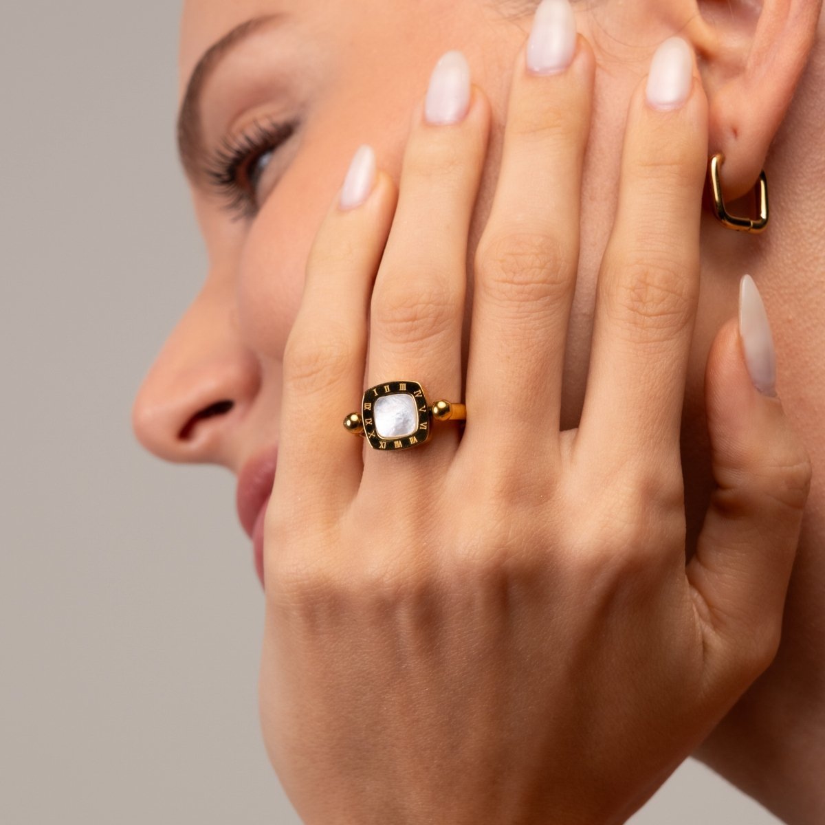 Anel Square Charm Giratório Banhado em Ouro 18k - Murano Joias