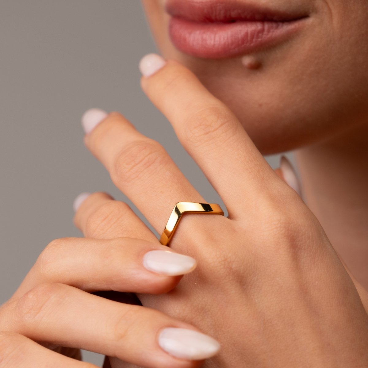 Anel Trinity Liso Banhado em Ouro 18K - Murano Joias