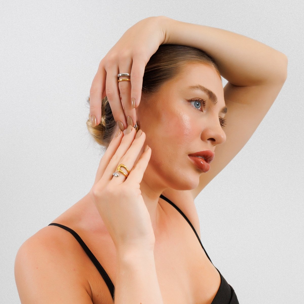 Anel Wave Ajustável com Mix de Banhos Dourado e Prata - Murano Joias