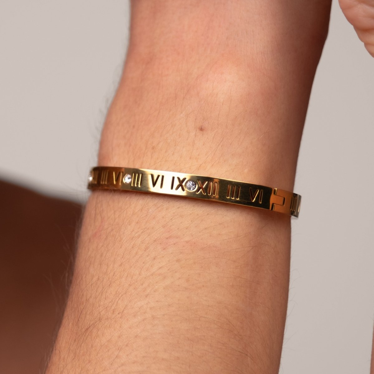 Bracelete Algarismo Romanos Banhado em Ouro 18K - Murano Joias