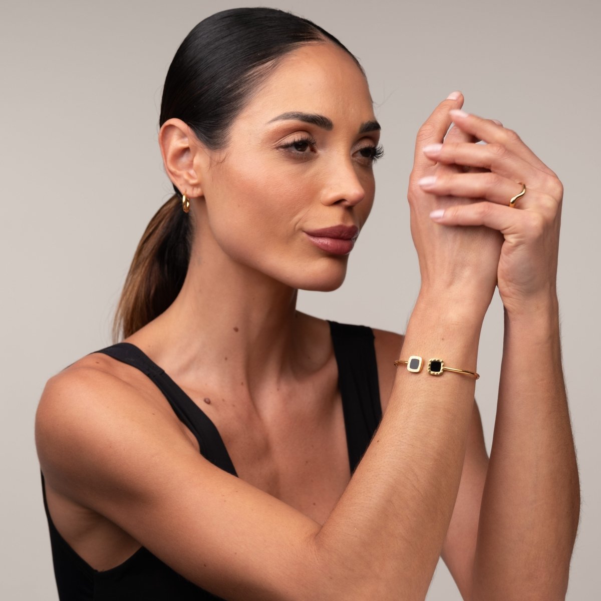 Bracelete Bella Ônix Banhado em Ouro 18k - Murano Joias