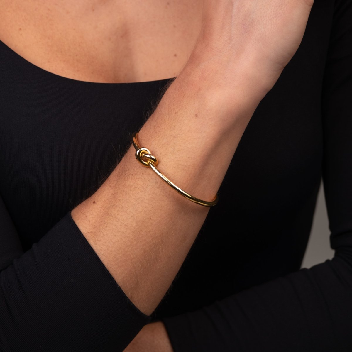Bracelete Com Nó Central Banhado em Ouro 18K - Murano Joias