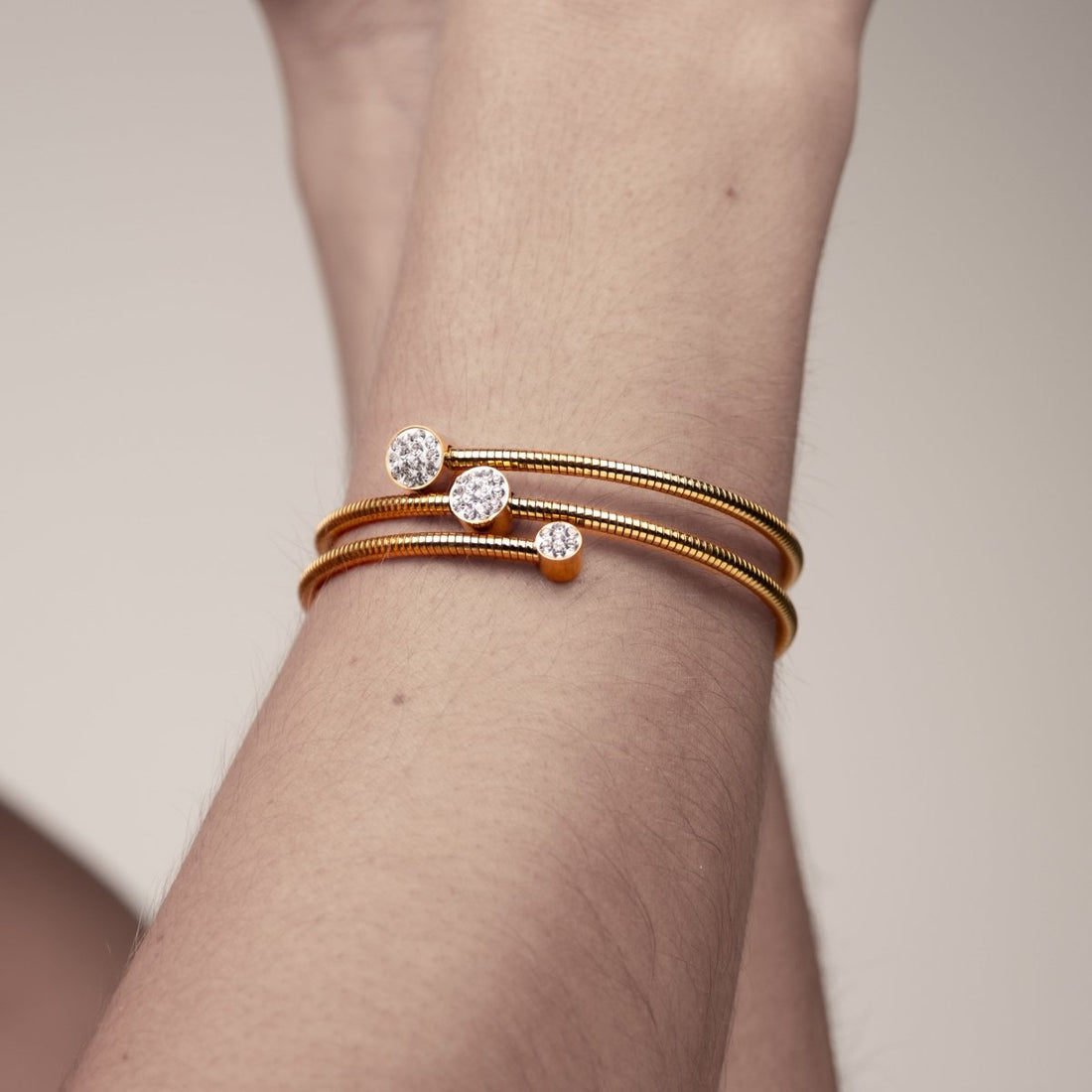 Bracelete Espiral Cristais Banhado em Ouro 18k - Murano Joias