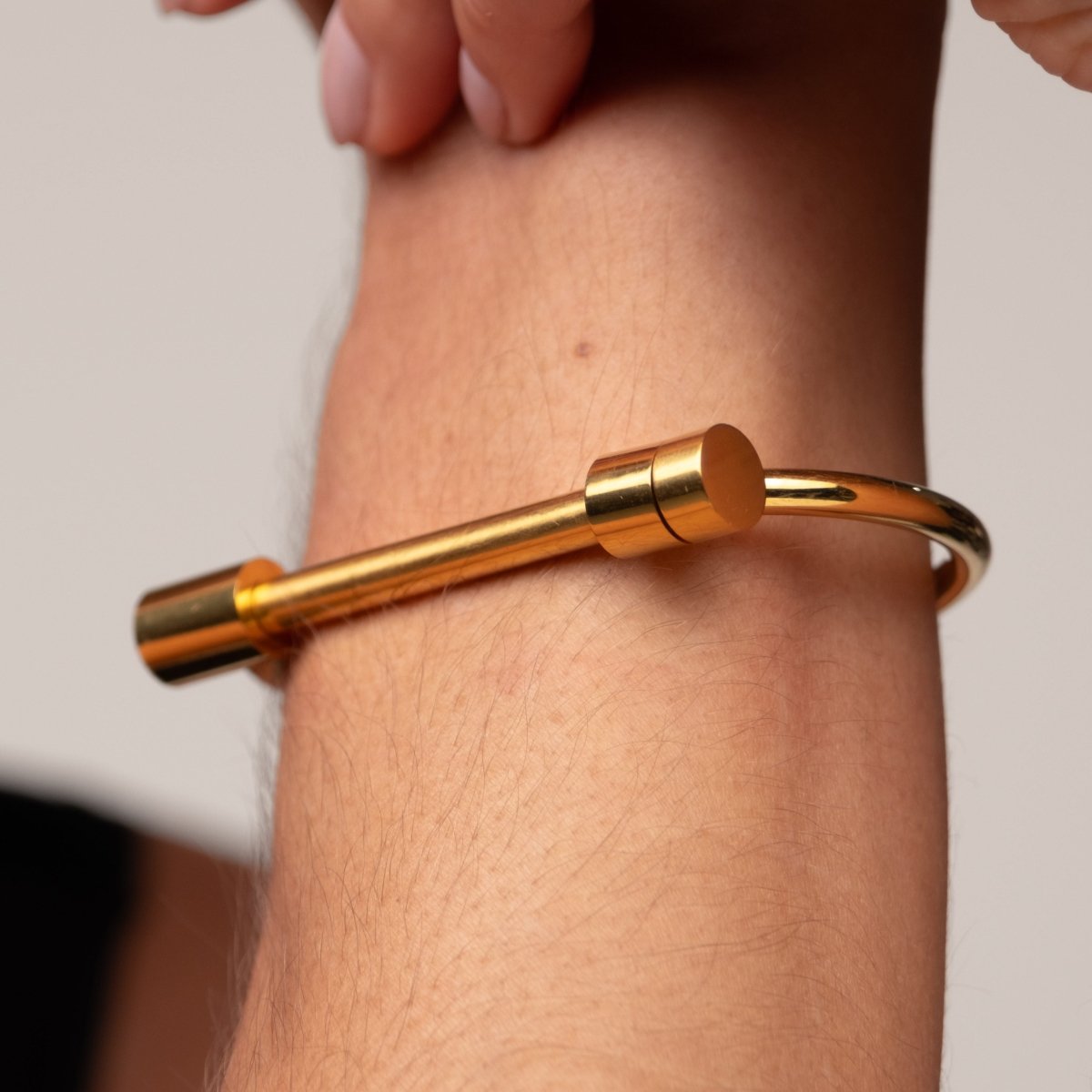 Bracelete Manguito Parafuso Banhado em Ouro 18K - Murano Joias