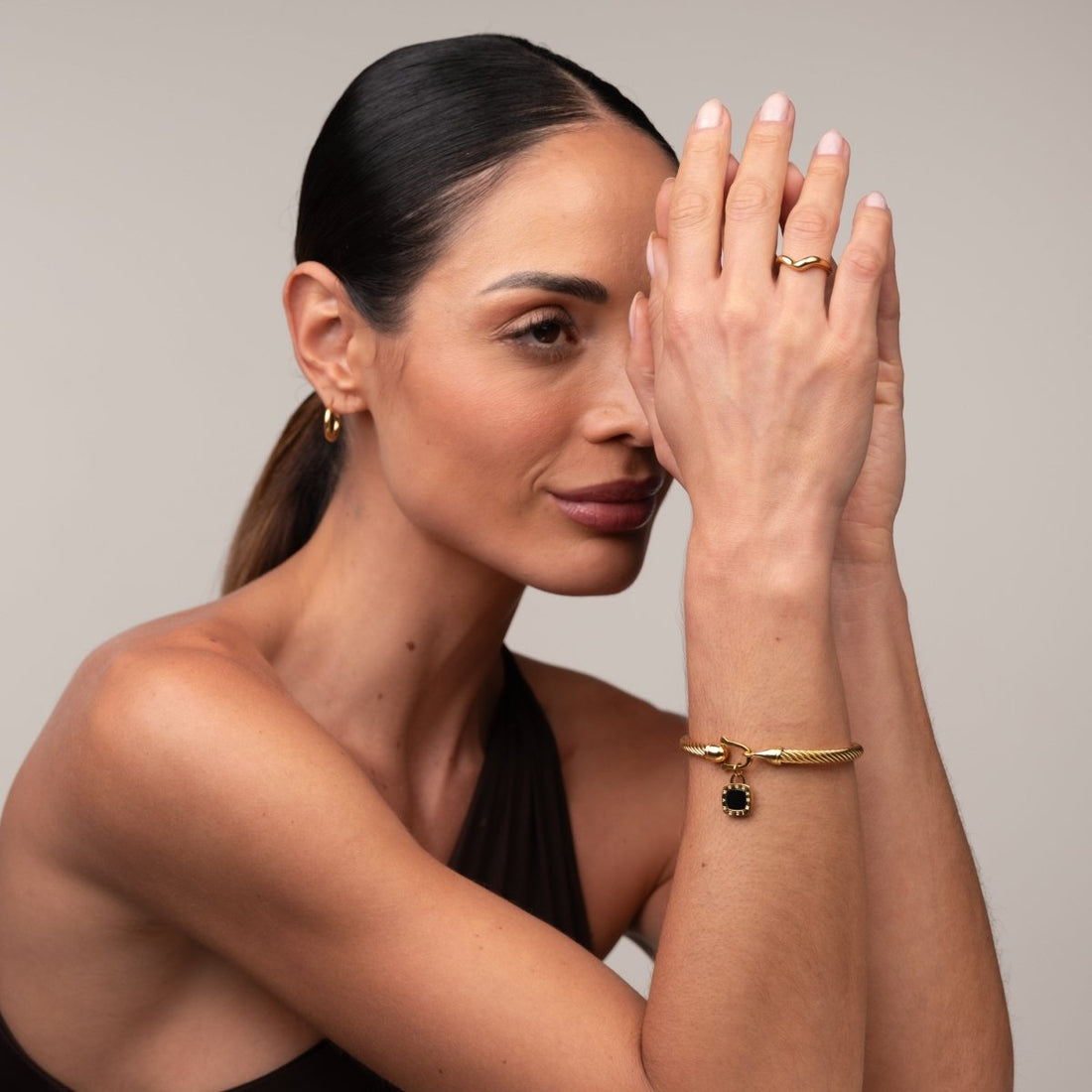 Bracelete Pingente Ônix Quadrado Banhado em Ouro 18K - Murano Joias