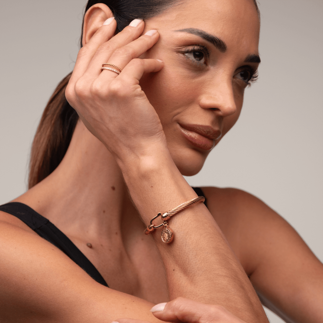 Bracelete Pingente São Bento Banhado em Ouro 18K - Murano Joias