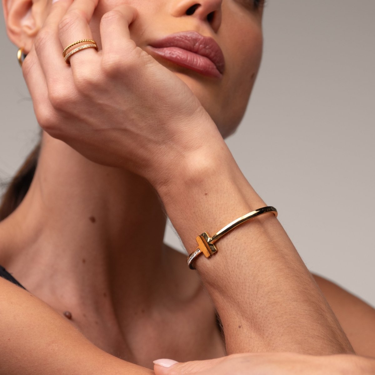 Bracelete T-Bar Elegance Banhado em Ouro 18k - Murano Joias
