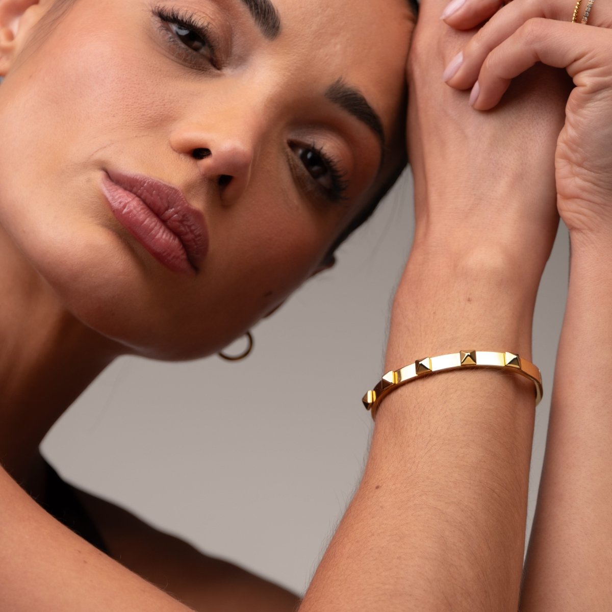 Bracelete Tachas Banhado em Ouro 18K - Murano Joias