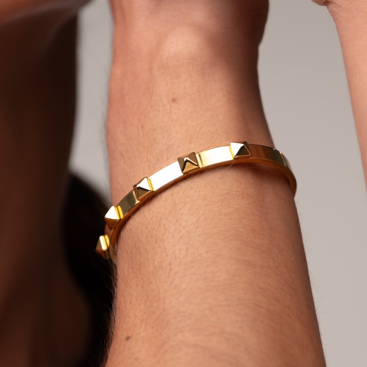 Bracelete Tachas Banhado em Ouro 18K - Murano Joias