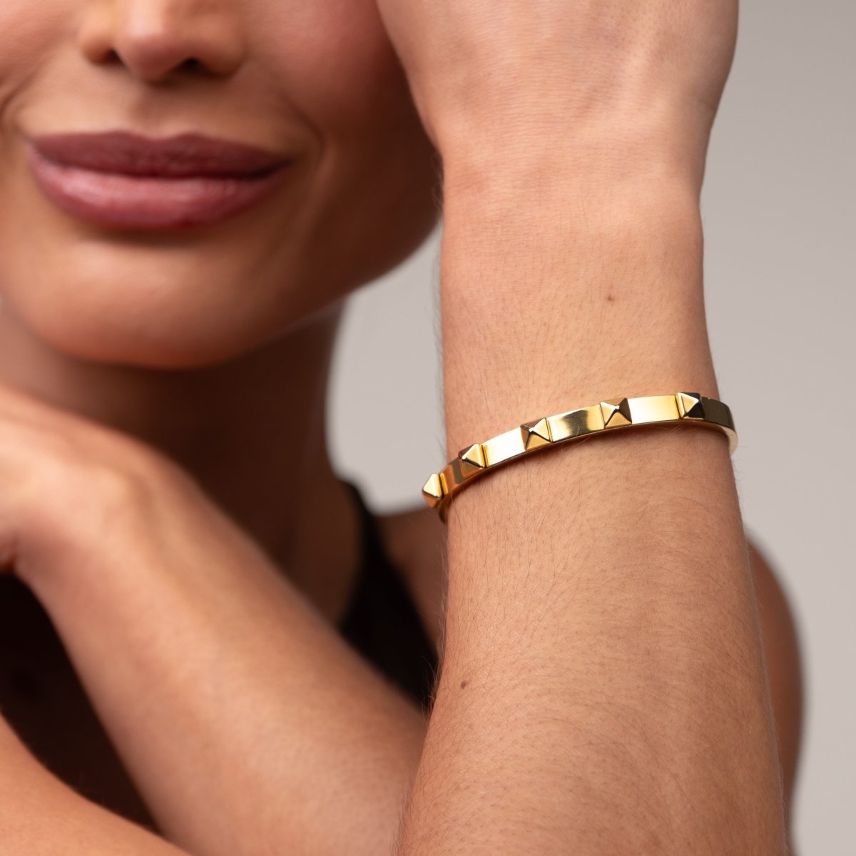 Bracelete Tachas Banhado em Ouro 18K - Murano Joias