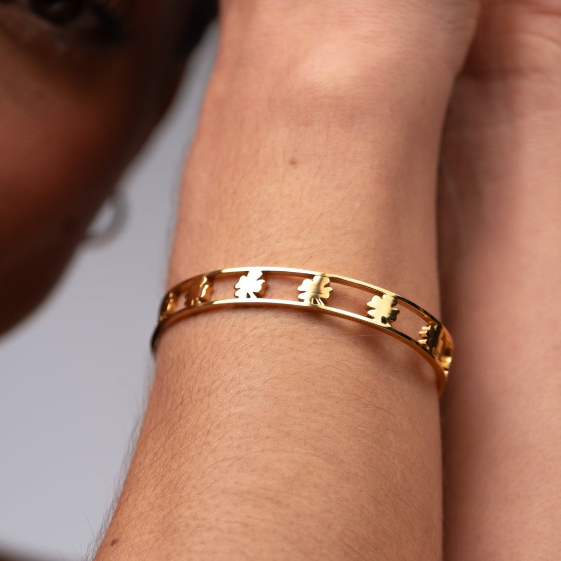 Bracelete Trevo Vazado Banhado em Ouro 18K - Murano Joias