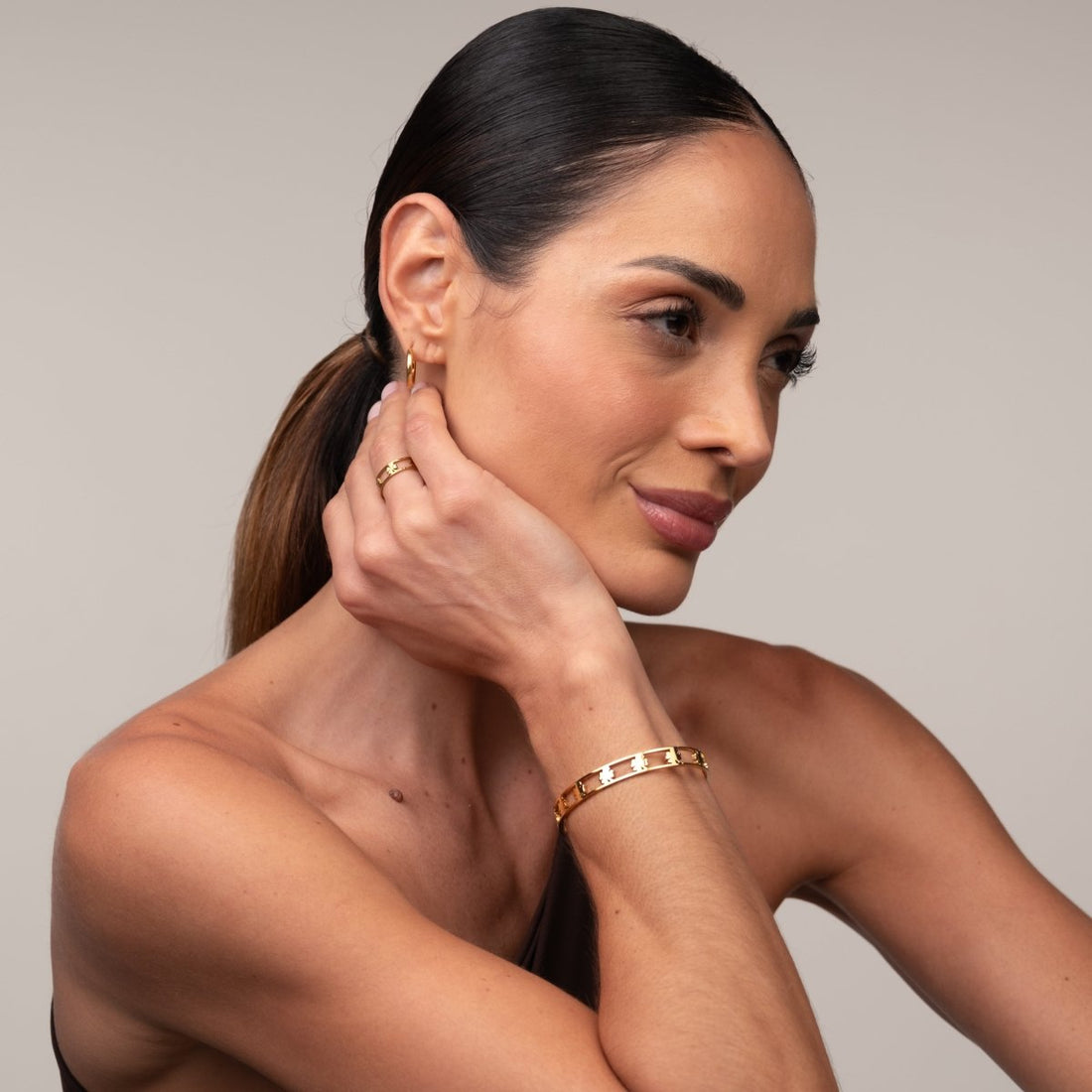 Bracelete Trevo Vazado Banhado em Ouro 18K - Murano Joias