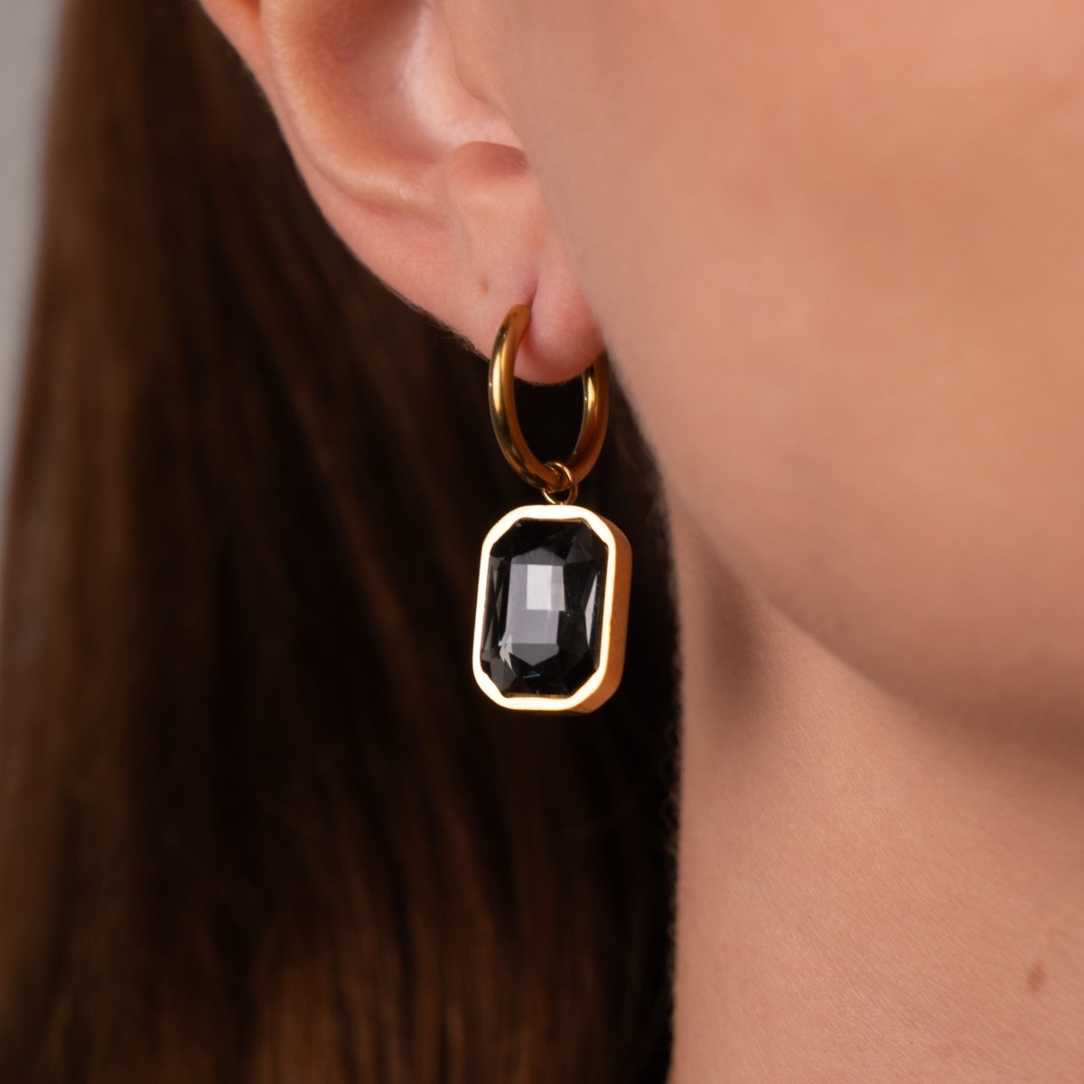 Brinco Argolinha Cristal Preto Banhado em Ouro 18k - Murano Joias