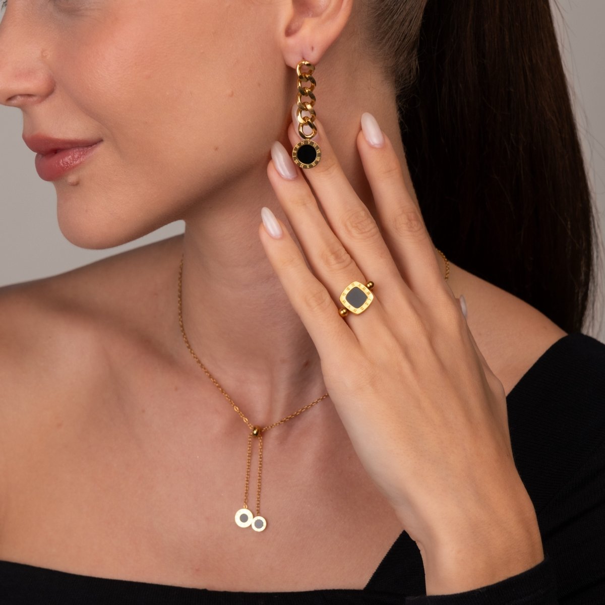 Brinco Corrente Glamour Pedra Onix Banhado em Ouro 18K - Murano Joias