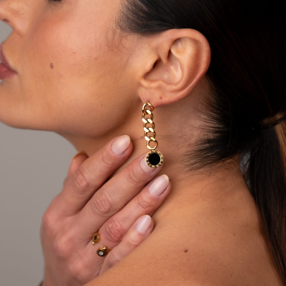 Brinco Corrente Glamour Pedra Onix Banhado em Ouro 18K - Murano Joias