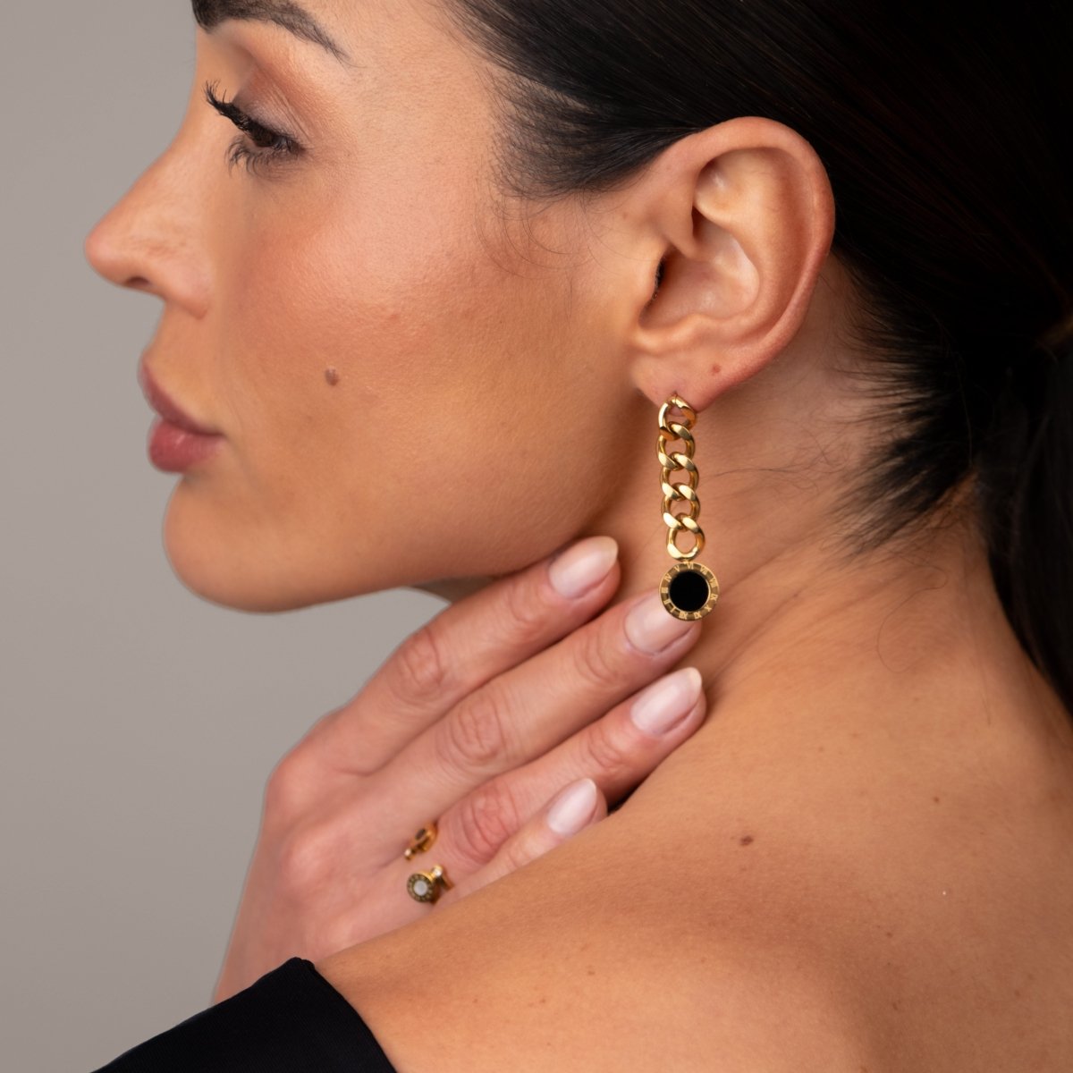 Brinco Corrente Glamour Pedra Onix Banhado em Ouro 18K - Murano Joias