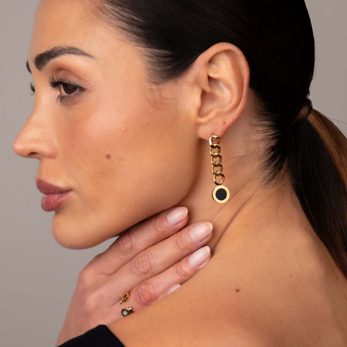 Brinco Corrente Glamour Pedra Onix Banhado em Ouro 18K - Murano Joias