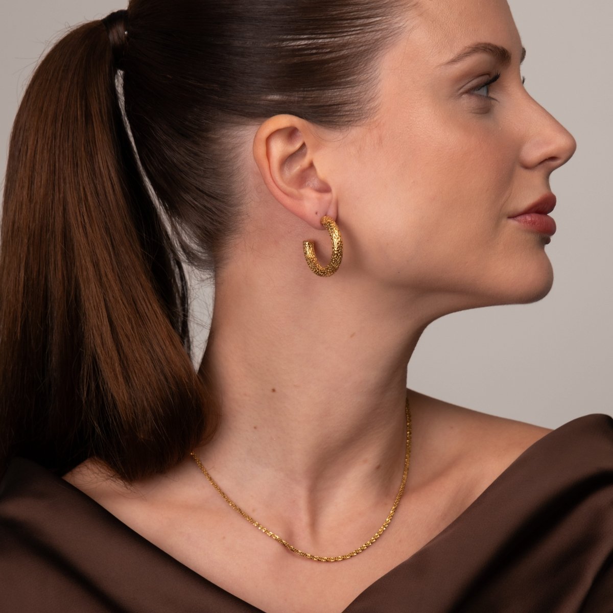 Brinco de Argola Textura Banhado em Ouro 18K - Murano Joias