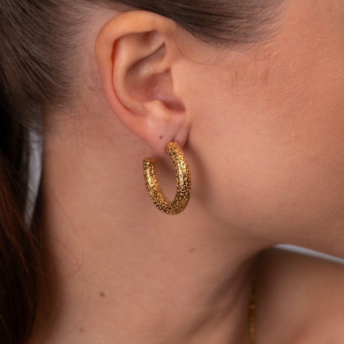 Brinco de Argola Textura Banhado em Ouro 18K - Murano Joias