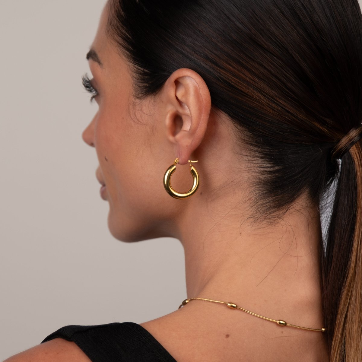 Brinco de Argola Tubo Lele M Banhado em Ouro 18K - Murano Joias