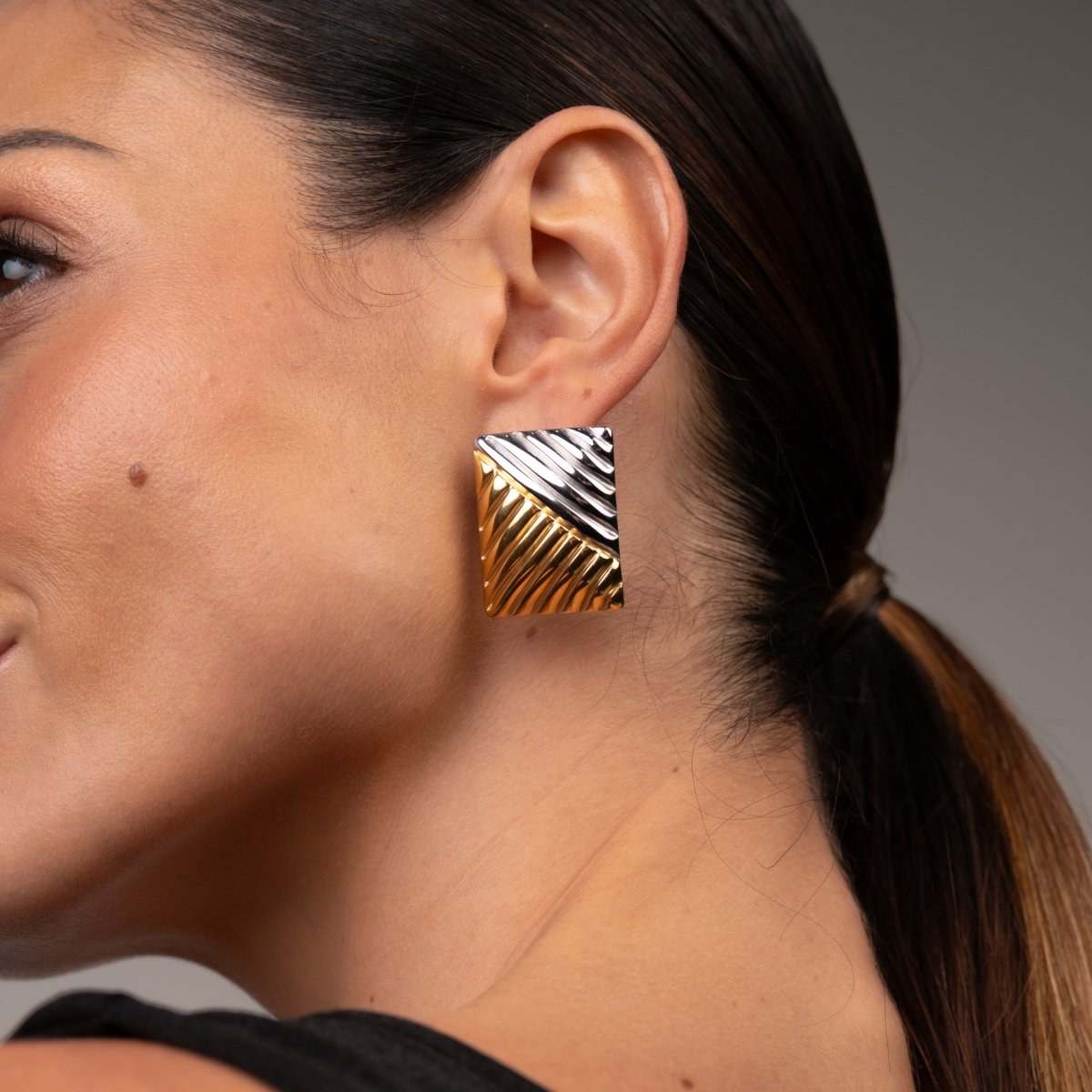 Brinco Dual Square com Mix de Banhos Dourado e Prata - Murano Joias