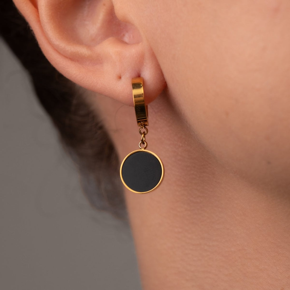 Brinco Pingente Noir Banhado em Ouro 18k - Murano Joias