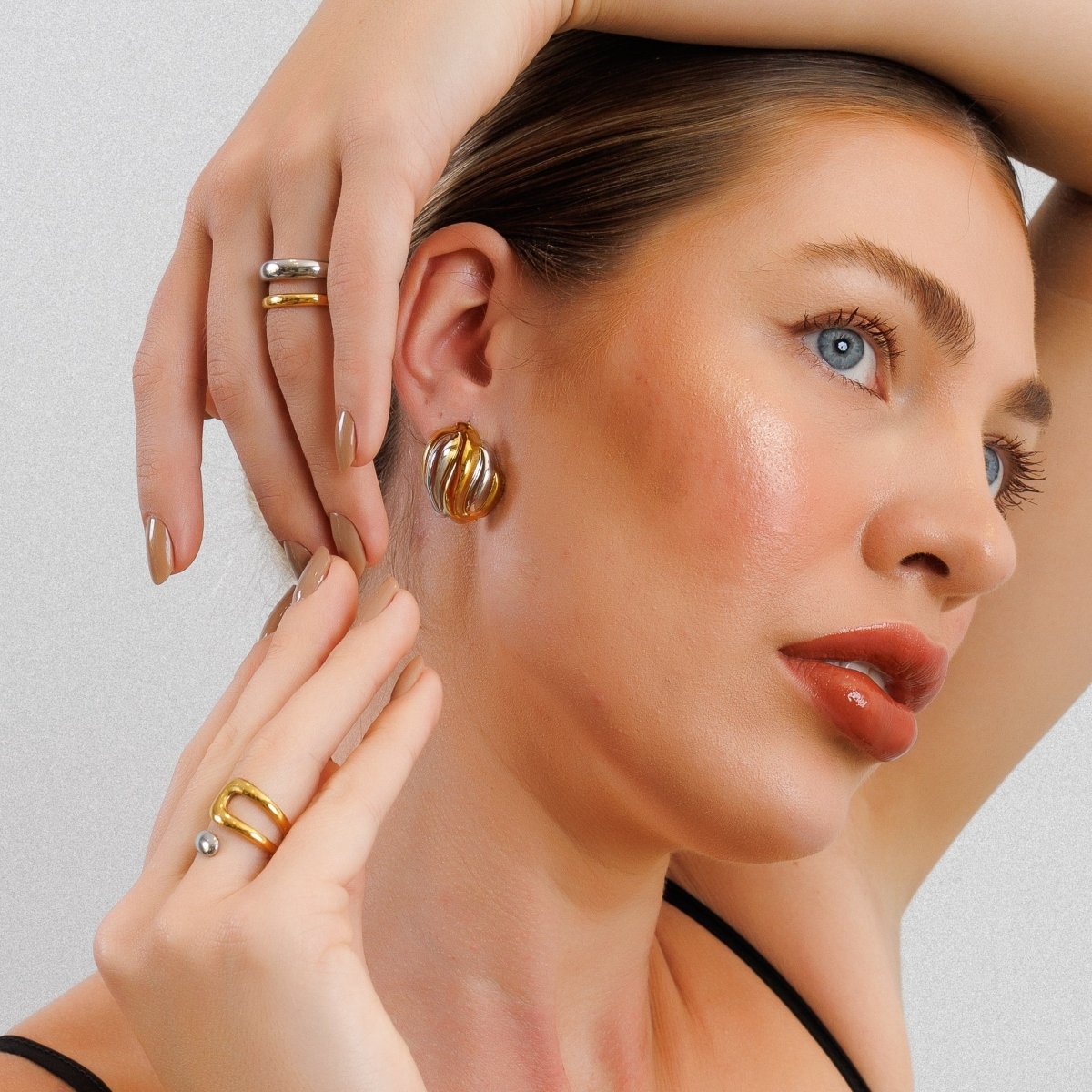 Brinco Twist Essence com Mix de Banhos Dourado e Prata - Murano Joias