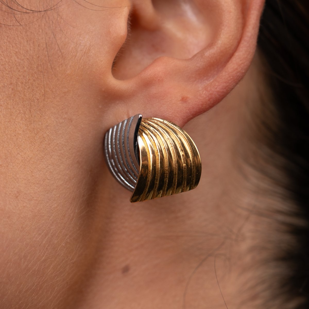 Brinco Wave Motion com Mix de Banhos Dourado e Prata - Murano Joias