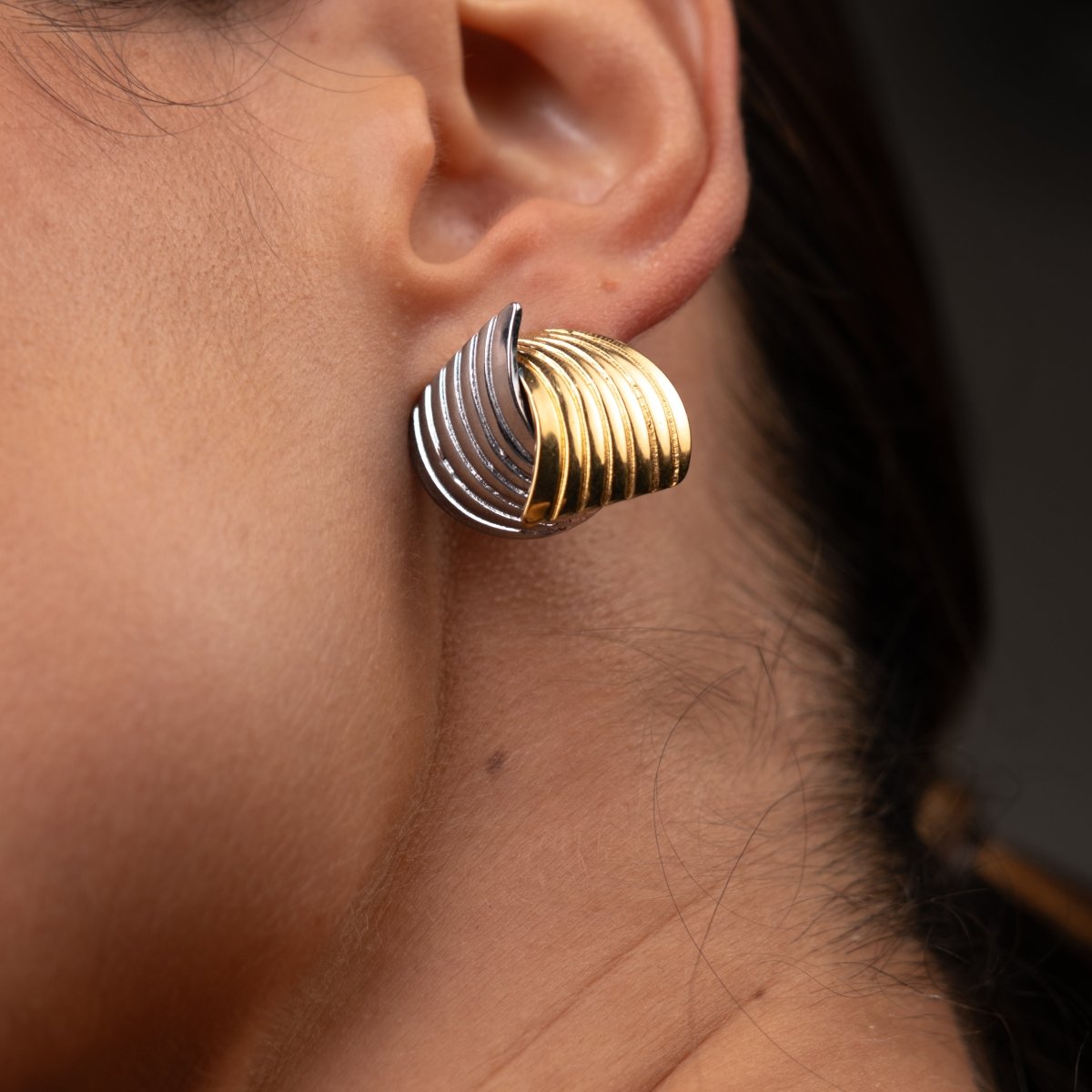 Brinco Wave Motion com Mix de Banhos Dourado e Prata - Murano Joias