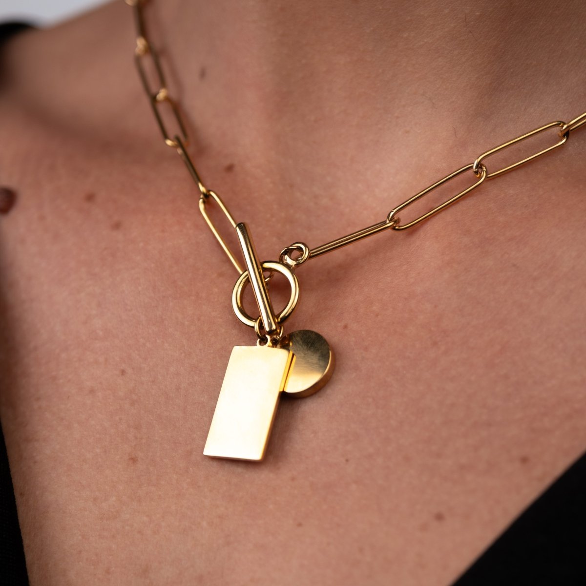 Colar Corrente Pingente Geométrico Liso Banhado em Ouro 18K - Murano Joias
