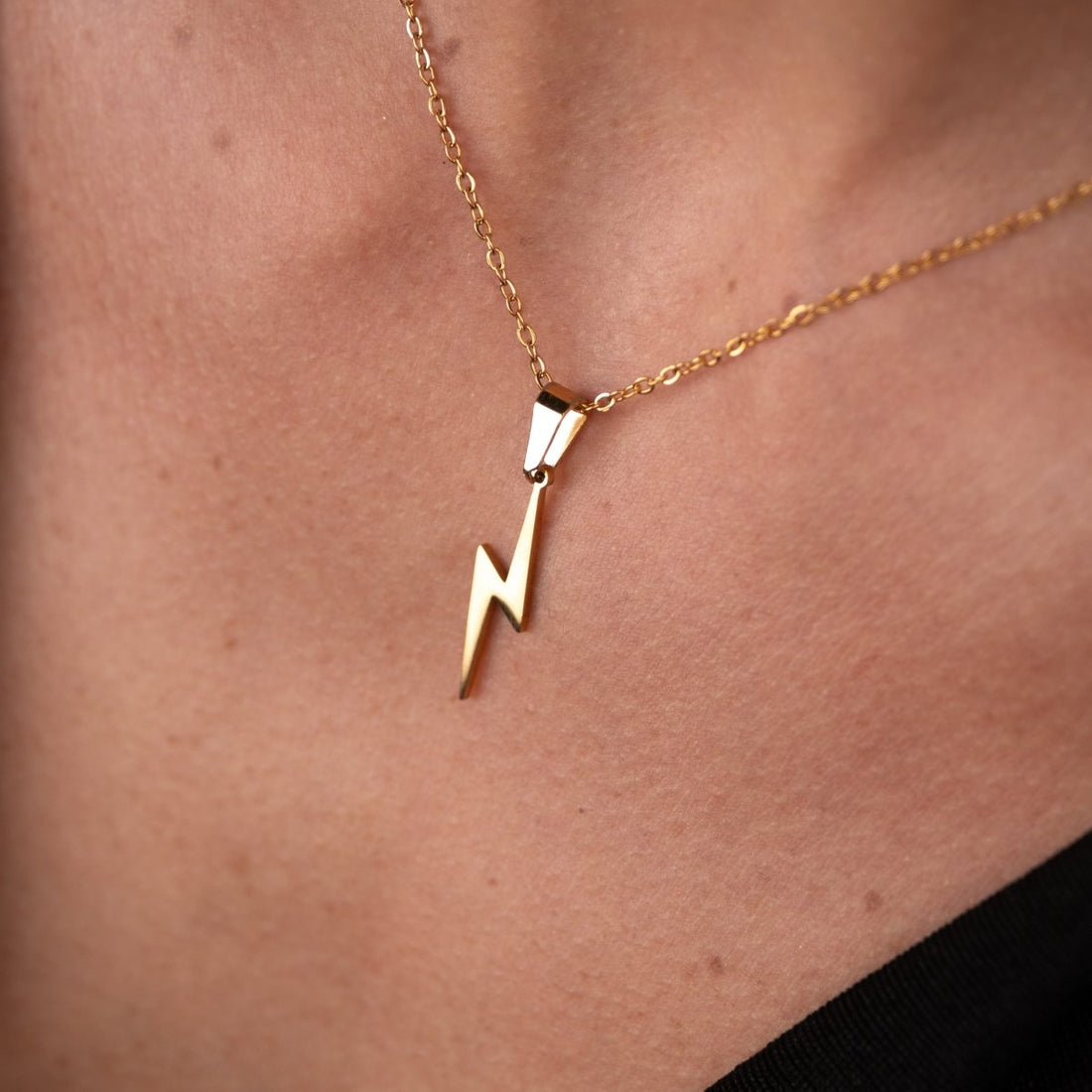 Colar Energia Pingente Raio Banhado em Ouro 18K - Murano Joias