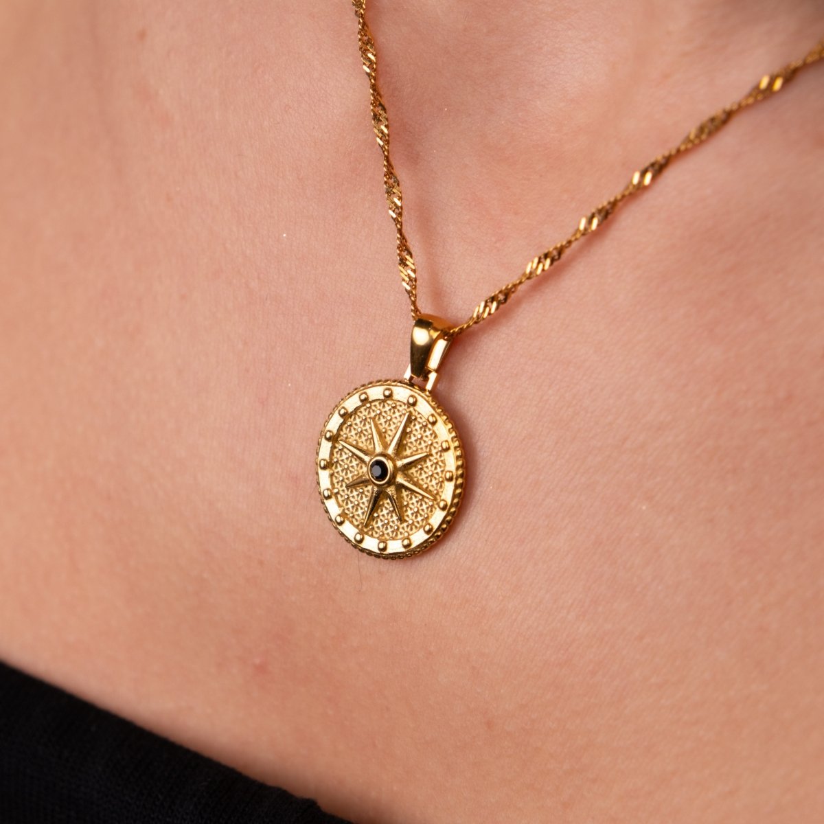 Colar Estrela Rosa dos Ventos Banhado em Ouro 18k - Murano Joias