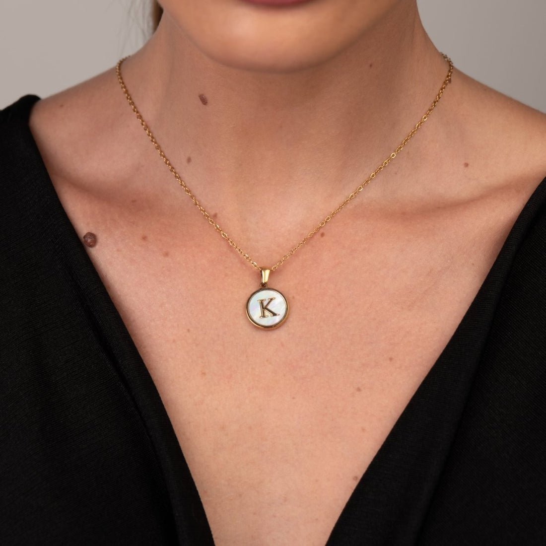 Colar Letra Inicial Marble Banhado em Ouro 18K - Murano Joias