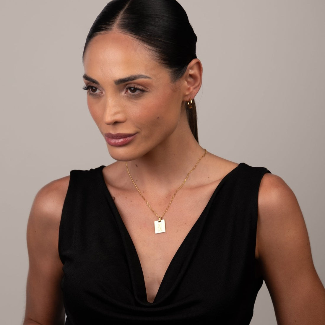 Colar Letra Inicial Modern Banhado em Ouro 18K - Murano Joias