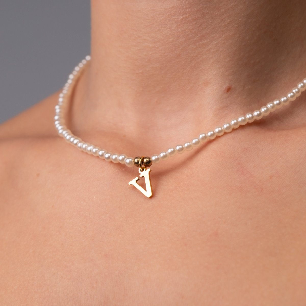 Colar Letra Inicial Pérola Banhado em Ouro 18K - Murano Joias