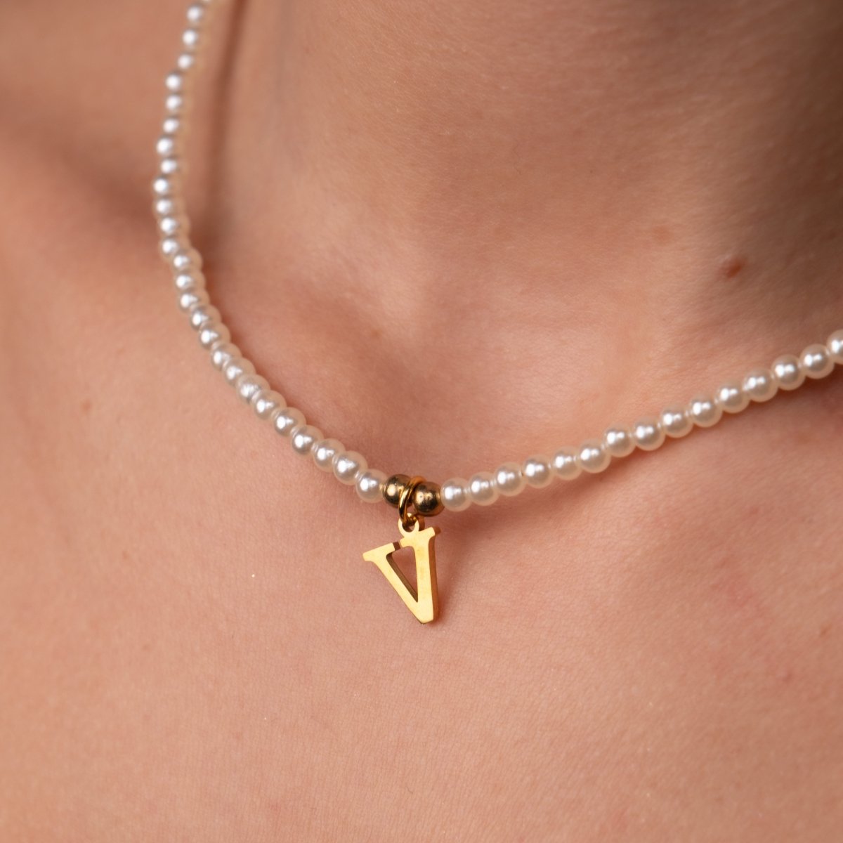Colar Letra Inicial Pérola Banhado em Ouro 18K - Murano Joias