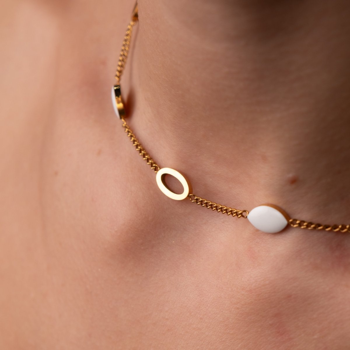 Colar Pingente Oval Angellica Banhado em Ouro 18K - Murano Joias