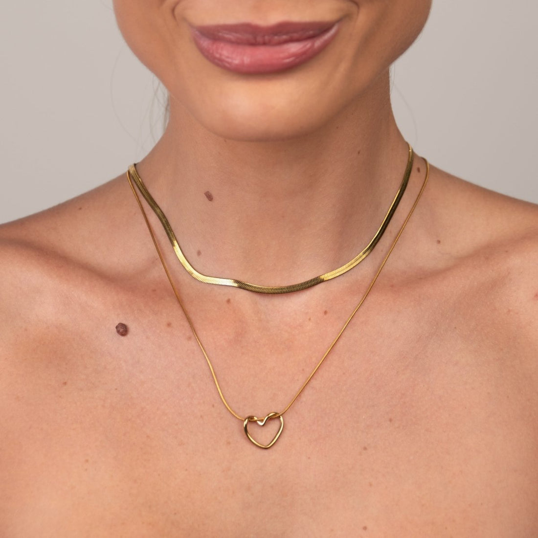 Mix de Colares Coração Minimalista Banhado em Ouro 18K - Murano Joias