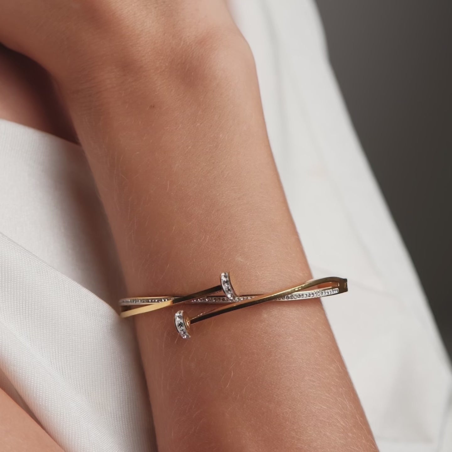 Bracelete Prego Zircônias Banhado em Ouro 18K