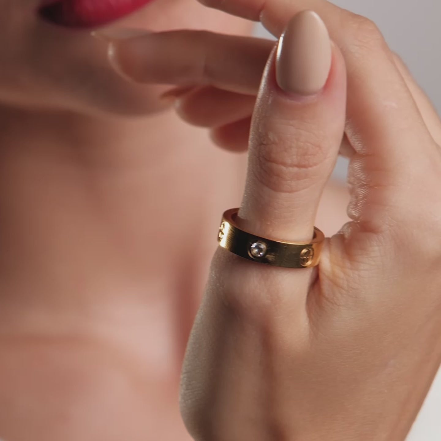 Anel Classic Inspiração Banhado em Ouro 18k