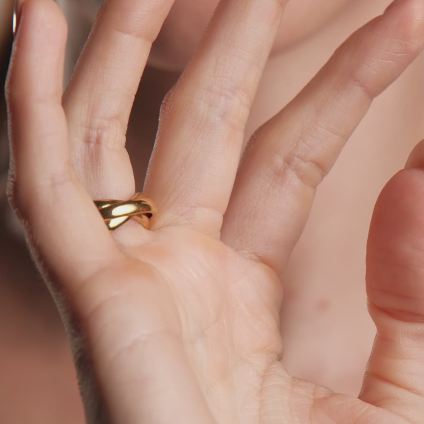 Anel Trindade Banhado em Ouro 18K