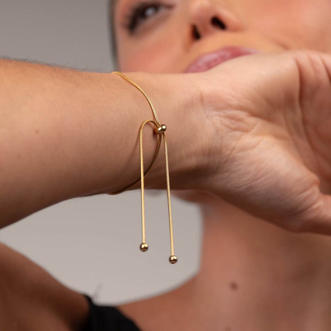 Pulseira Ajustável Fina Banhada em Ouro 18K - Murano Joias